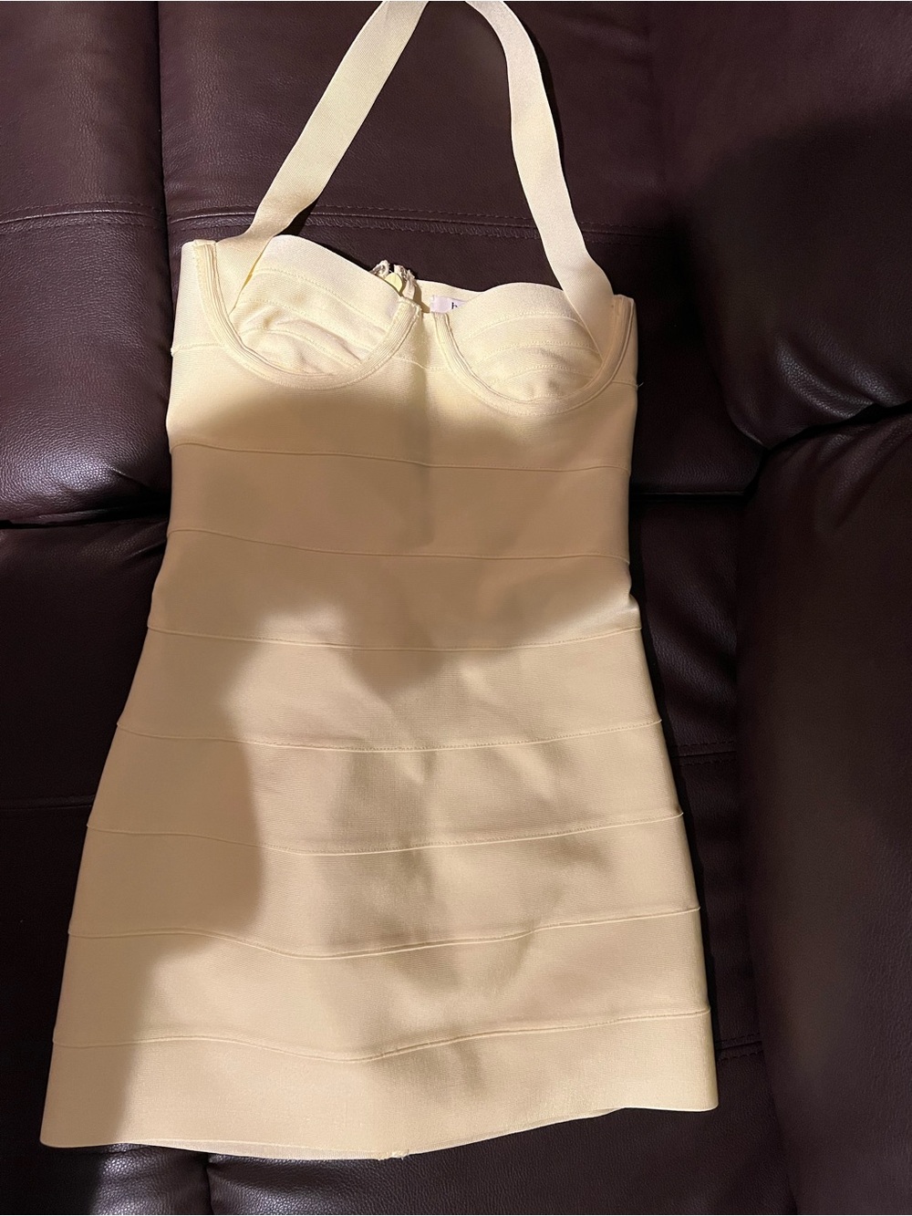 HouseofCBmaliha buttercupbandagehalterdress
Small
Wornonce
nolongersoldonwebsite
